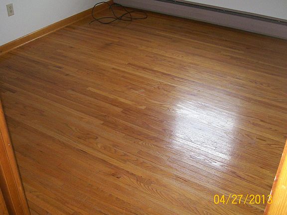 4th image of 185 Victory Ave APT 1