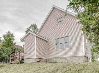 1040 Heights St, Niagara, WI 54151