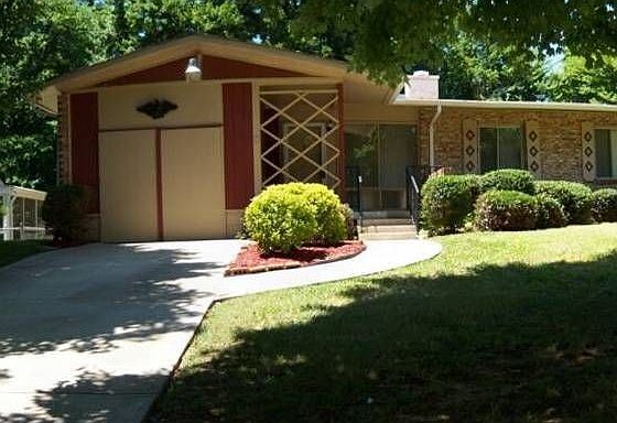1st image of 483 Granville Dr