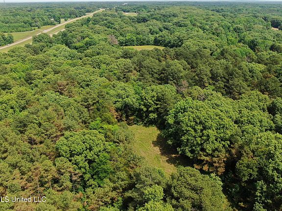 5th image of 500 Boswell Rd