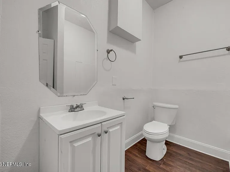 2410 McQuade St — Photo 11