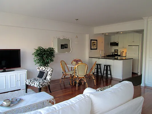 Rented by Barshay Brokerage | media 32