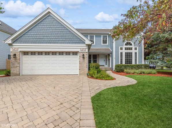 407 Cambridge Dr, Grayslake, IL 60030
