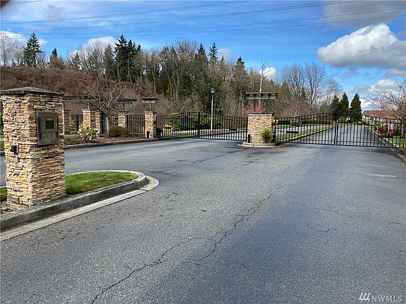 Gated Entrance Private