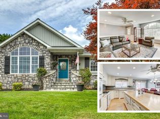 16 Flanders Ridge Ct, Cockeysville, MD 21030