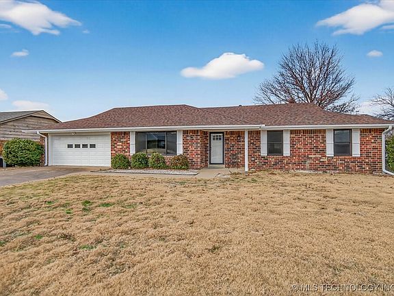 2nd image of 6736 Dorsett Dr