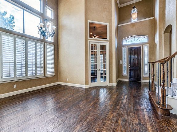 2nd image of 11172 Classic Ln