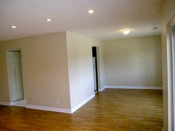 5th image of 9395 Landings Ln Unit 205