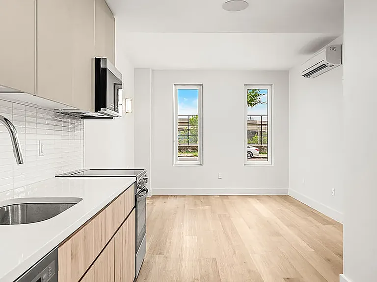 132 Willis Ave #122 — Photo 3