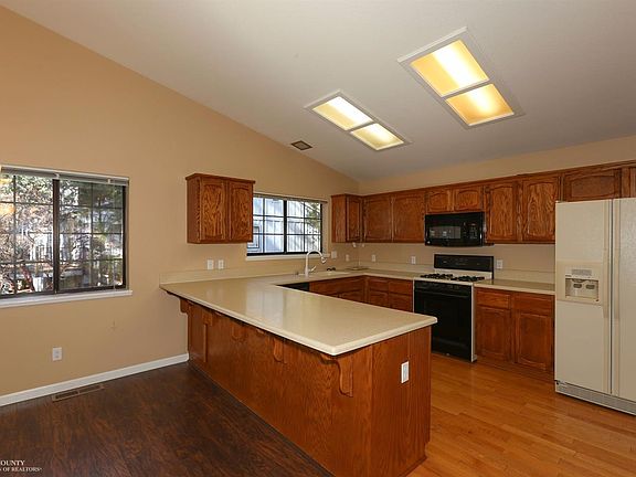 4th image of 11011 Juanita Ct