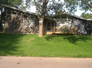 18727 Nola St, Livonia, MI 48152