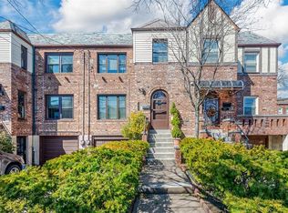 1015 Rhinelander Ave, Bronx, NY 10462