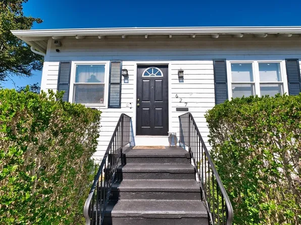 627 King St, Fall River, MA 02724