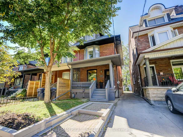 468 Markham St, Toronto, ON M6G 2L3