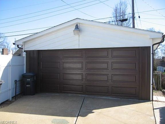 5th image of 280 E Woodsdale Ave