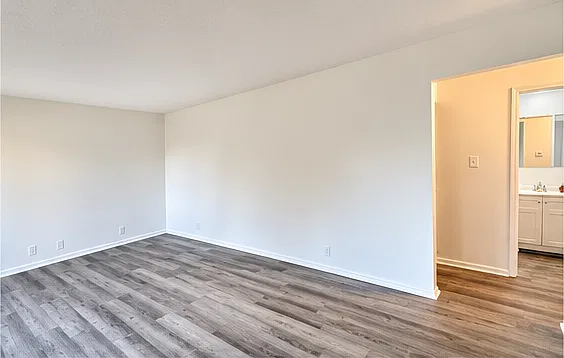 2 bed, 1.0 bath, 850 sqft, $1,400 — Photo 3