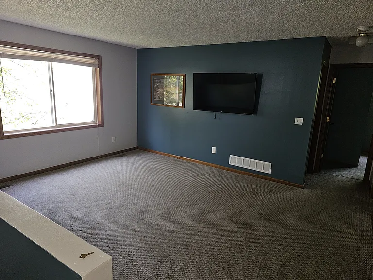 6284 Kahler Dr NE — Photo 4