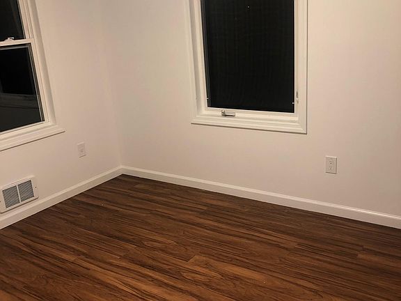 3rd image of 192 S Long Beach Rd Floor 2