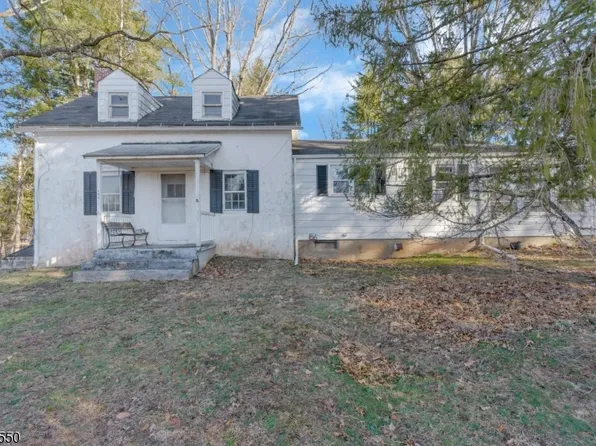 109 Lilac Dr, Clinton Twp., NJ 08801