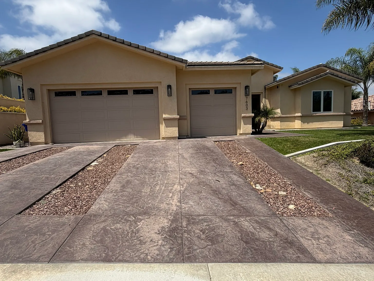 4 bed, 3300 sqft, $8,000 — Photo 2
