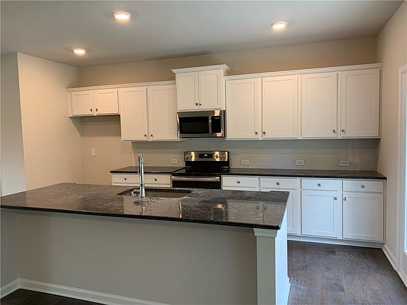 4th image of 1141 Brading Pl