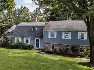 8 Fairfax Dr, Andover, MA 01810