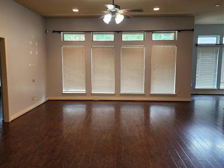 2019 Sunset Springs Dr — Photo 15