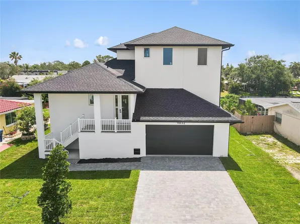 9832 Island Harbor Dr, Port Richey, FL 34668