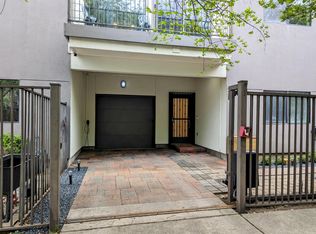 2221 Hadley St, Houston, TX 77003