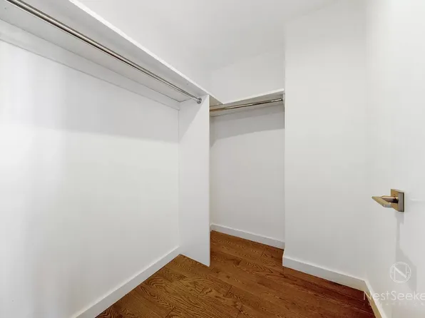 11-39 49th Avenue image 5 of 20