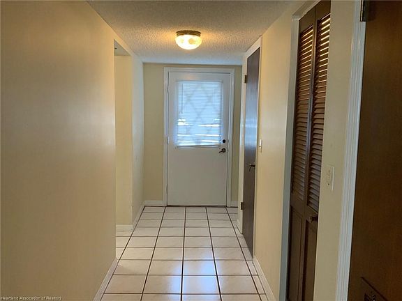 4th image of 23 Sunset Ln