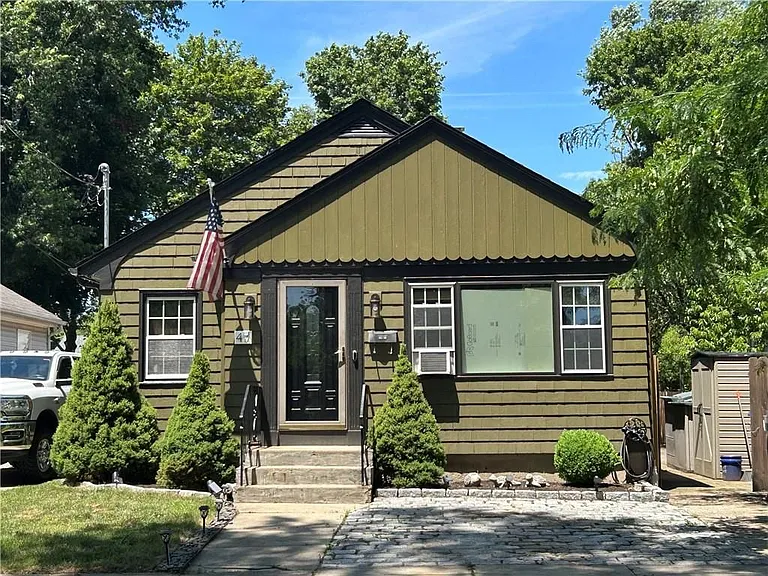 47 Naples Ave — Photo 16
