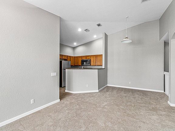 4th image of 3097 Laurel Ridge Cir
