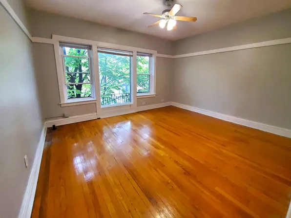 2066 W Hutchinson St APT 3, Chicago, IL 60618