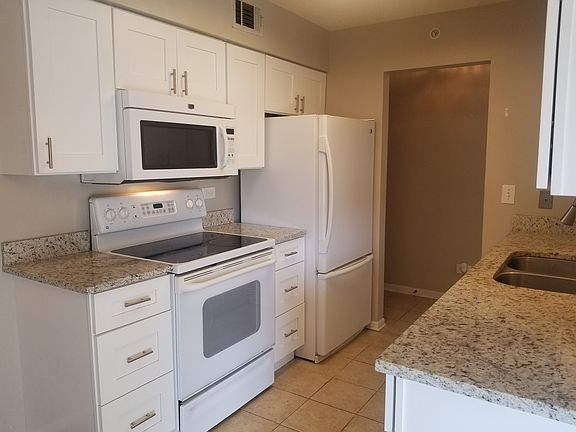 4th image of 2612 Pirates Cv APT 2