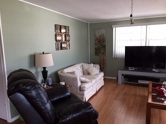 4th image of 2635 Japonica Dr