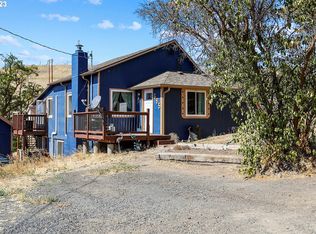 695 NW Main St, Dufur, OR 97021