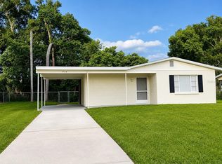 930 Emerald Dr, Mount Dora, FL 32757