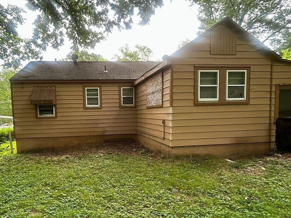 2nd image of 3155 Madeline Cir
