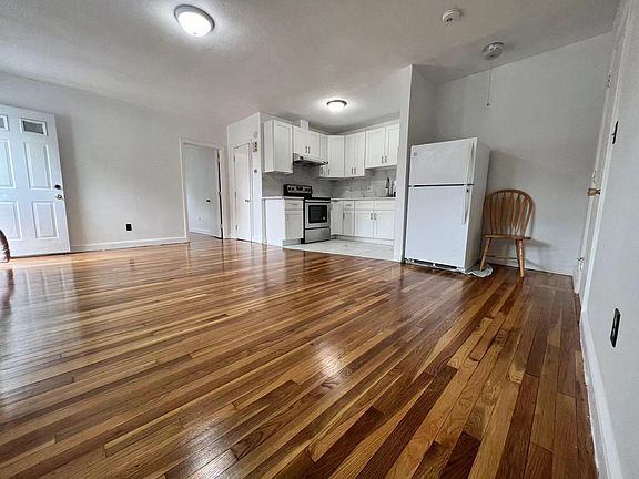 2nd image of 361 Charles St #361