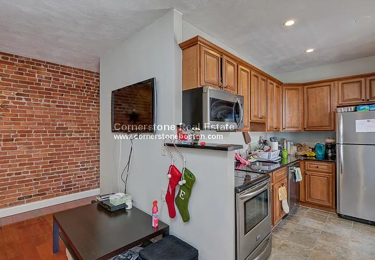 14 Westland Ave #6 — Photo 1