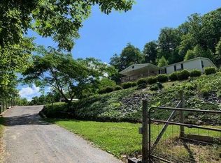 2656 Tiptop Rd, North Tazewell, VA 24630