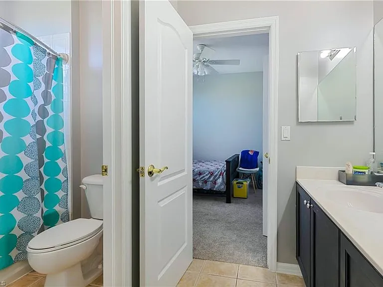 9139 Spring Mountain Way — Photo 18