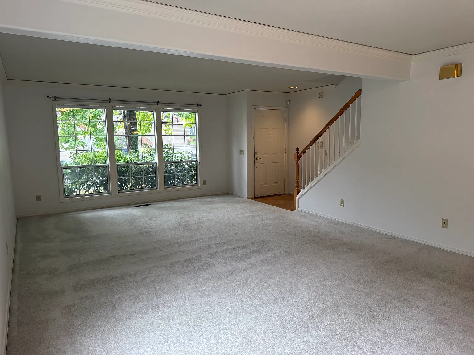 19581 SW Jessica Ct — Photo 2