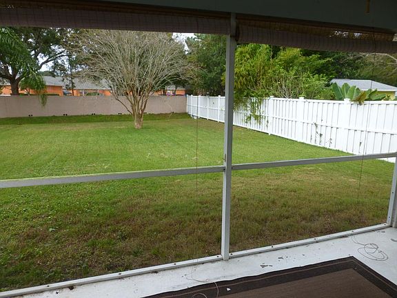 2nd image of 912 Highlands Blvd