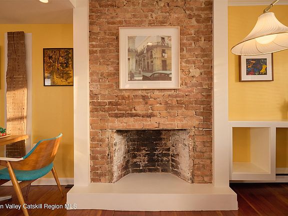 3rd image of 315 State Street