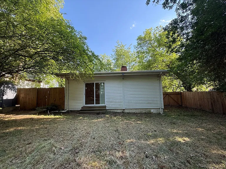 242 Pecan Rd — Photo 23