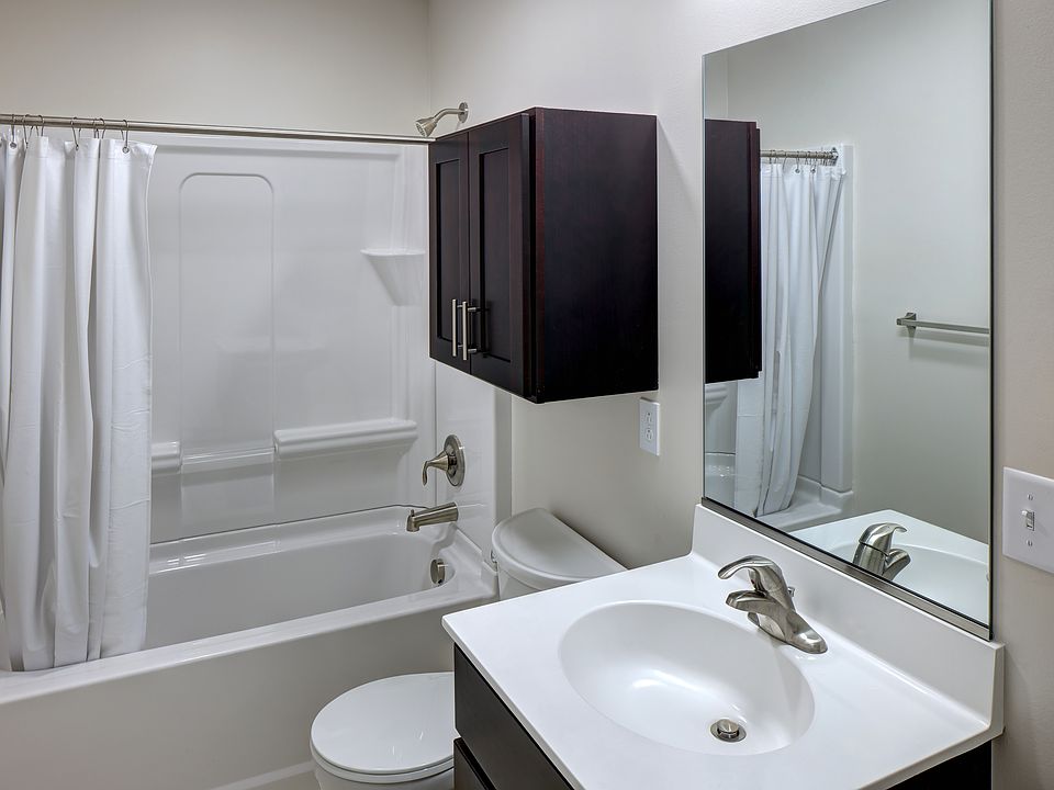 2nd image of 1 N Clinton Ave #25e22e61d