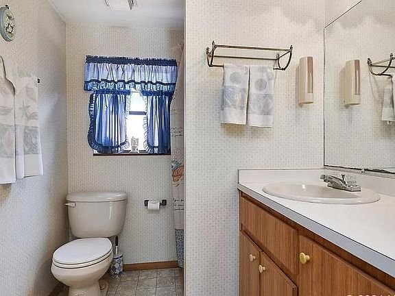 Cottage Bathroom
