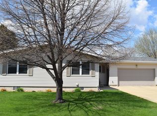 971 Senior Ave, Dickinson, ND 58601